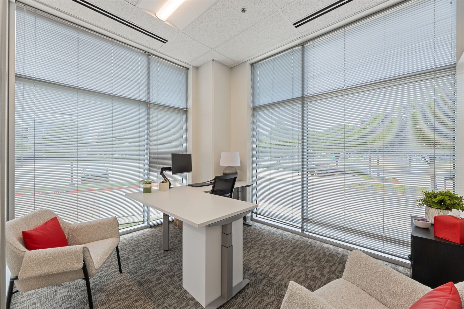 Sales office interior, photo 4