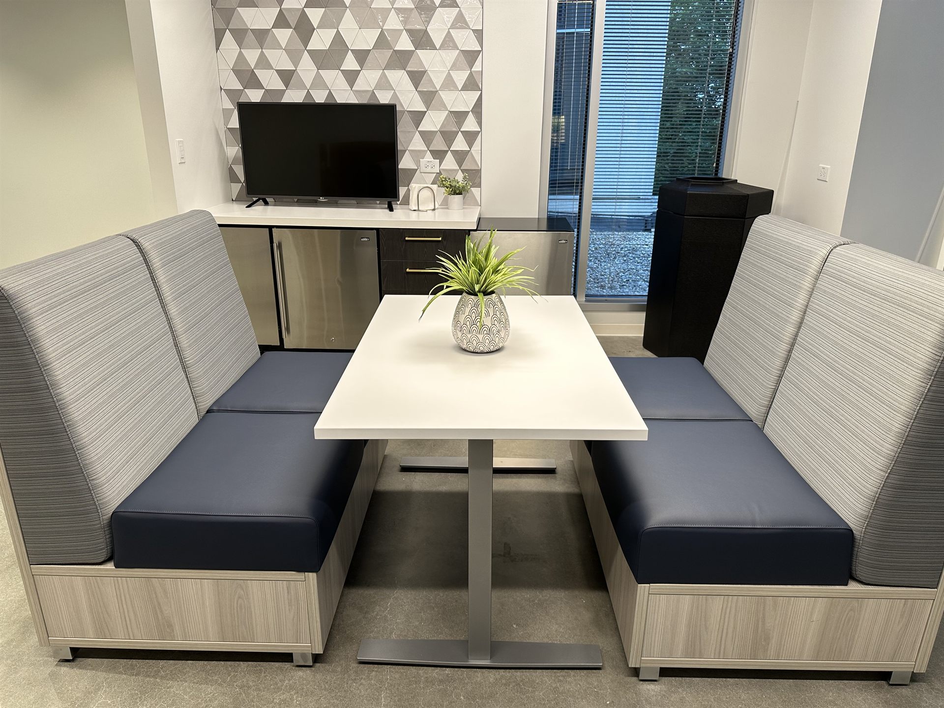 Stone Resource interior, photo 10